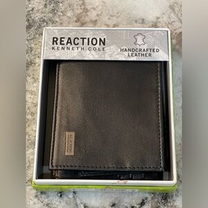Reaction Kenneth Cole Handcrafted Leather Bifold Gift Boxed Wallet